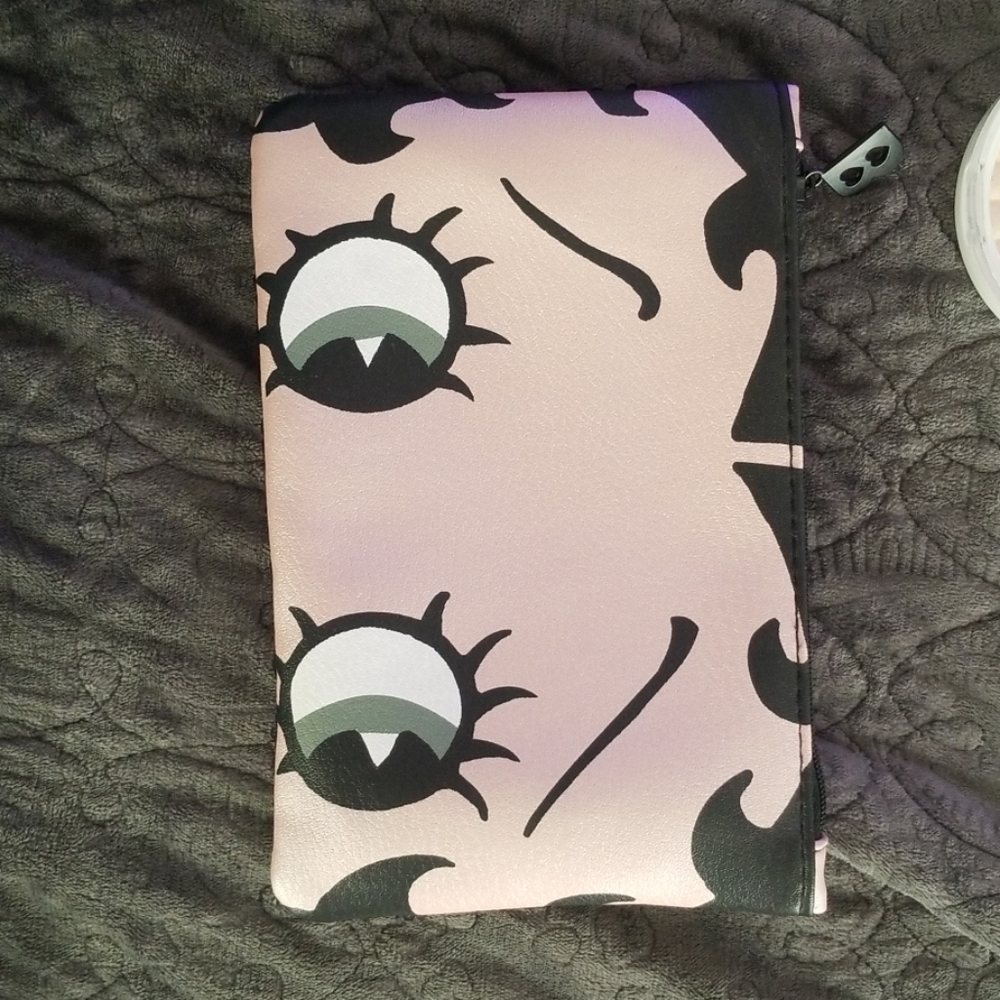 Makeup bundle - Picture 2 of 8